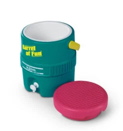 IGLOO Retro Barrel Of Fun 2 Gallon -Camping Promotion Store k089c00c915404aada4850a8c037f5c71