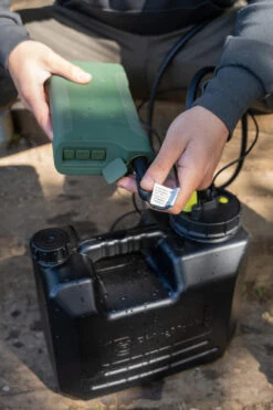 RidgeMonkey Outdoor Power Shower (Full Kit) (RM507) -Camping Promotion Store k2b580bc4c563bc55cf211e74fe44601c