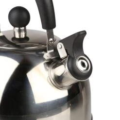 Regatta 2 Litre Whistle Kettle -Camping Promotion Store k6c69b5b49cd954abfc2c9c406ddbbc73